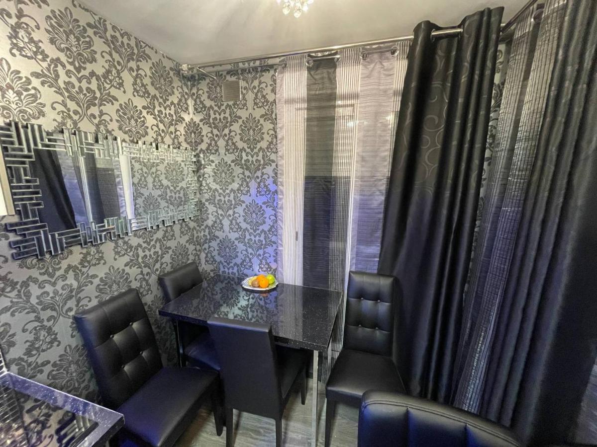 Luxury Room En Madrid Exteriör bild