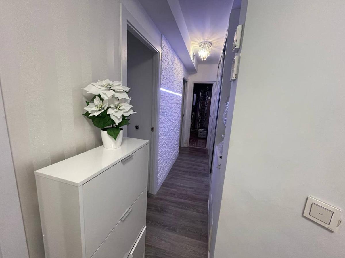 Luxury Room En Madrid Exteriör bild