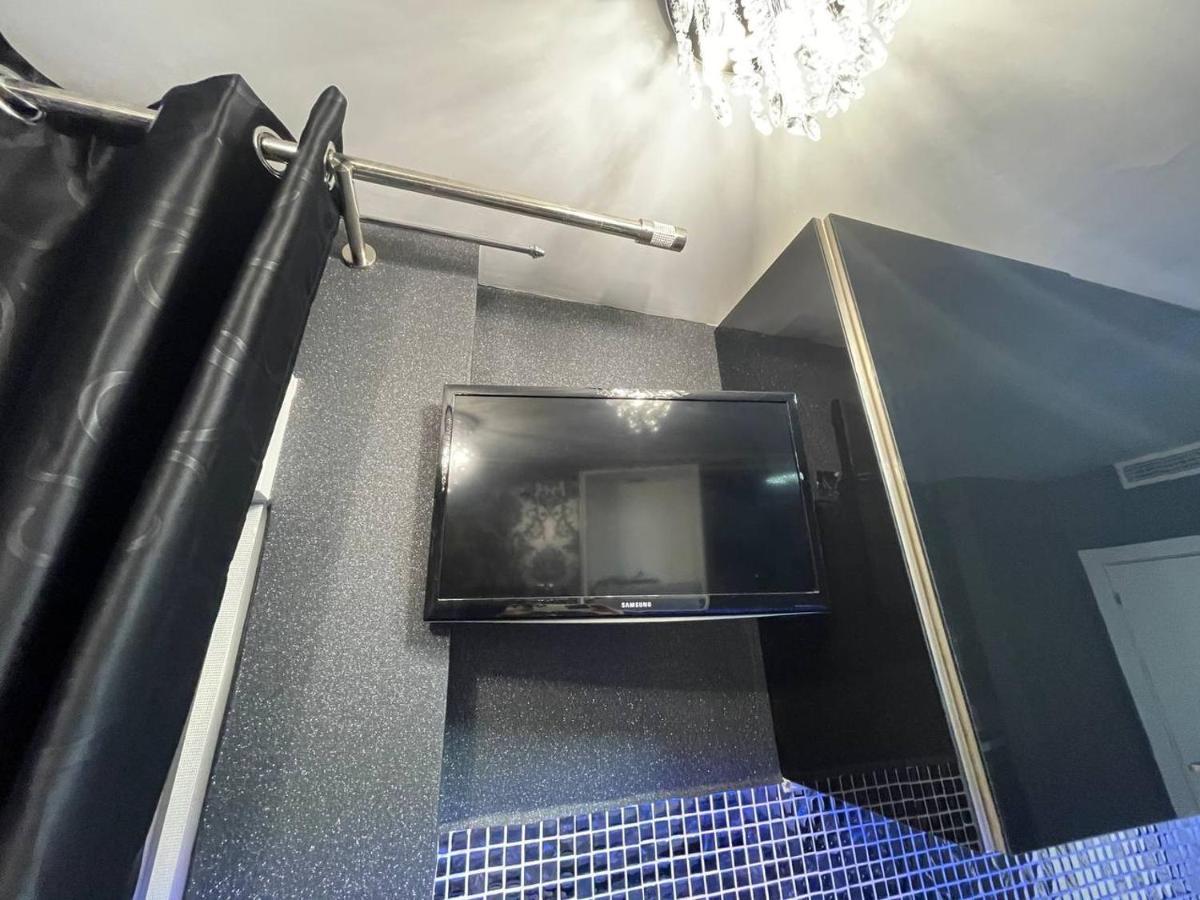 Luxury Room En Madrid Exteriör bild