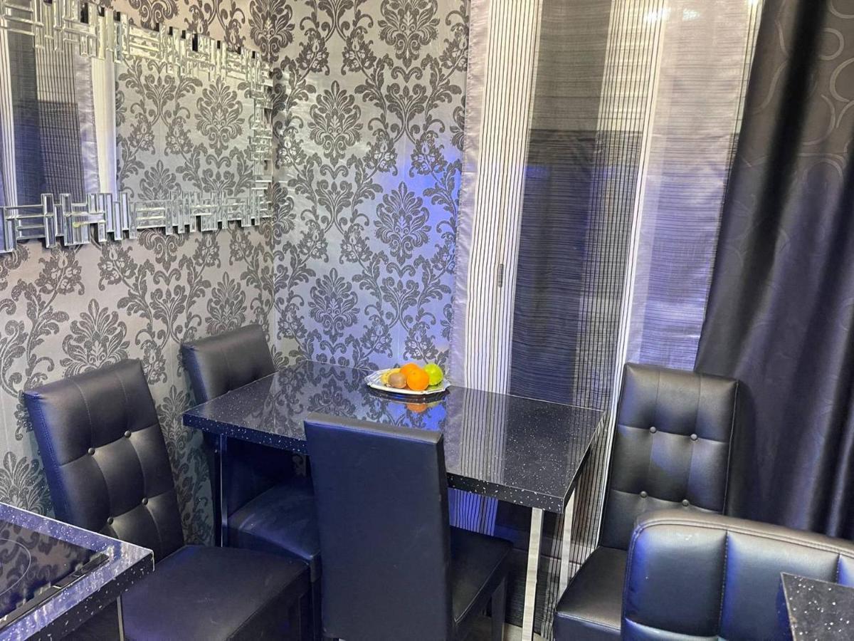 Luxury Room En Madrid Exteriör bild