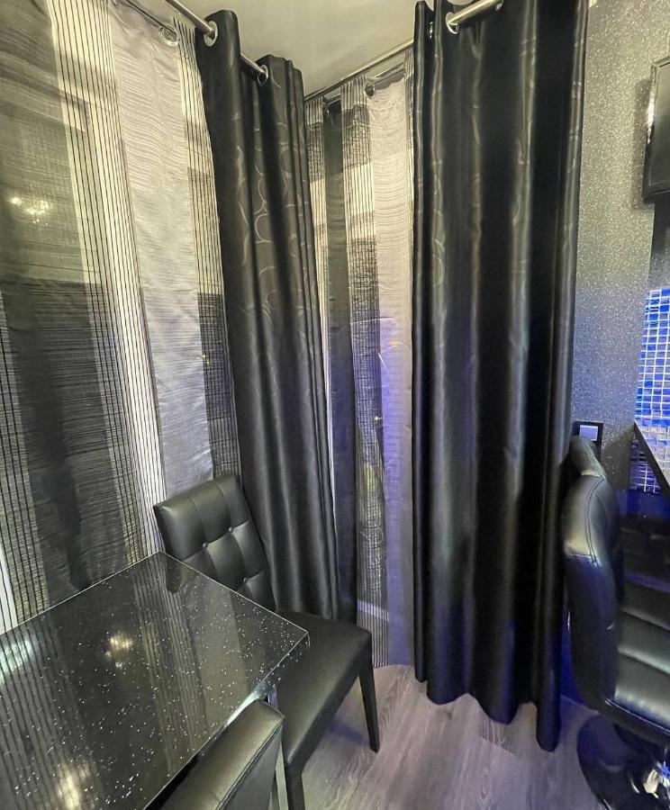 Luxury Room En Madrid Exteriör bild